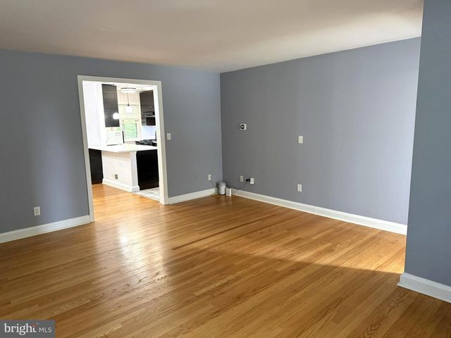 6018 EDMONDSON AVE, Catonsville, MD 21228