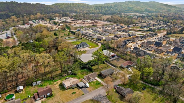 124 Headlyn Drive, Hixson, TN 37343