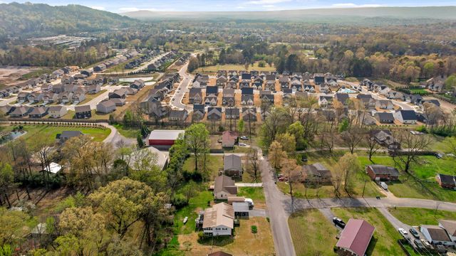 124 Headlyn Drive, Hixson, TN 37343