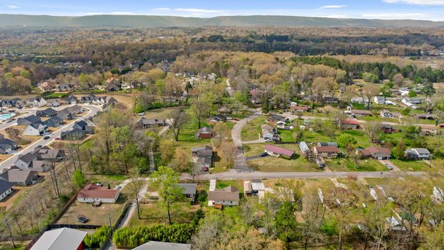 124 Headlyn Drive, Hixson, TN 37343