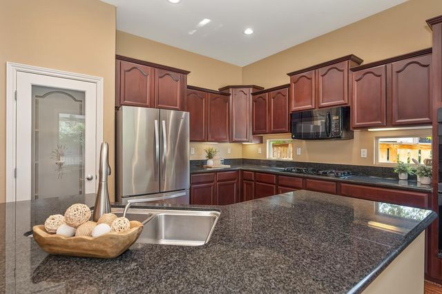 1340 El Camino Verde Dr, Lincoln, CA 95648