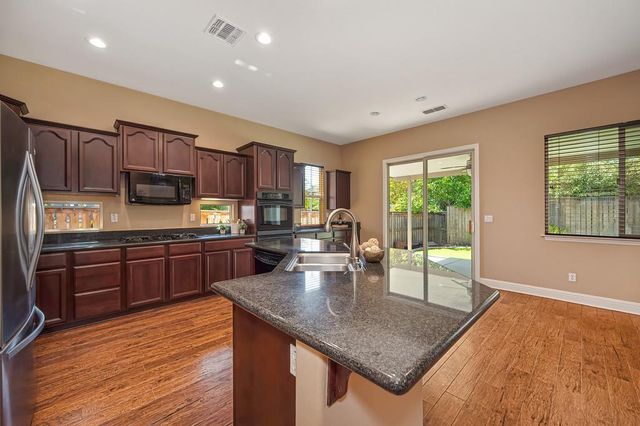 1340 El Camino Verde Dr, Lincoln, CA 95648