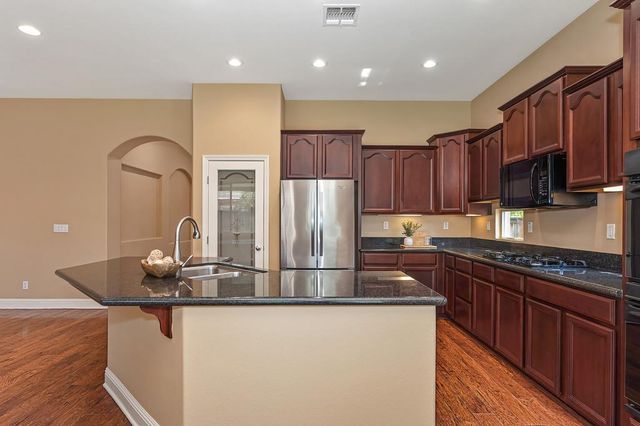 1340 El Camino Verde Dr, Lincoln, CA 95648