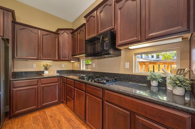 1340 El Camino Verde Dr, Lincoln, CA 95648
