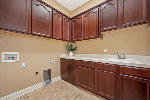 1340 El Camino Verde Dr, Lincoln, CA 95648
