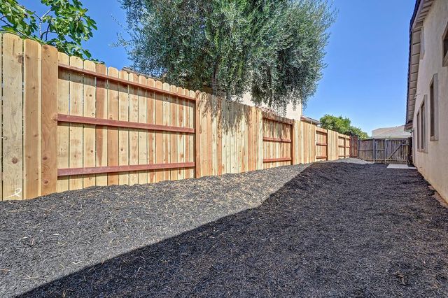 1340 El Camino Verde Dr, Lincoln, CA 95648