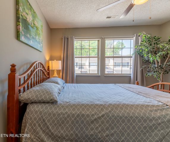 1307 Mountain Meadows Way, Sevierville, TN 37862
