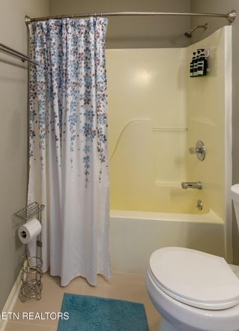 1307 Mountain Meadows Way, Sevierville, TN 37862