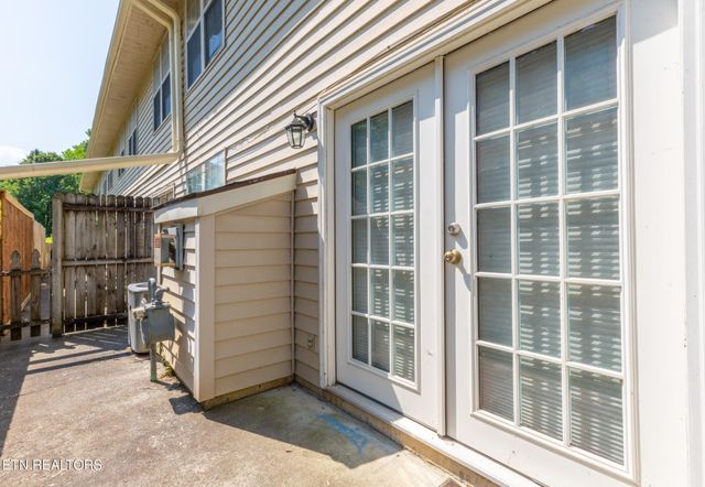 1307 Mountain Meadows Way, Sevierville, TN 37862