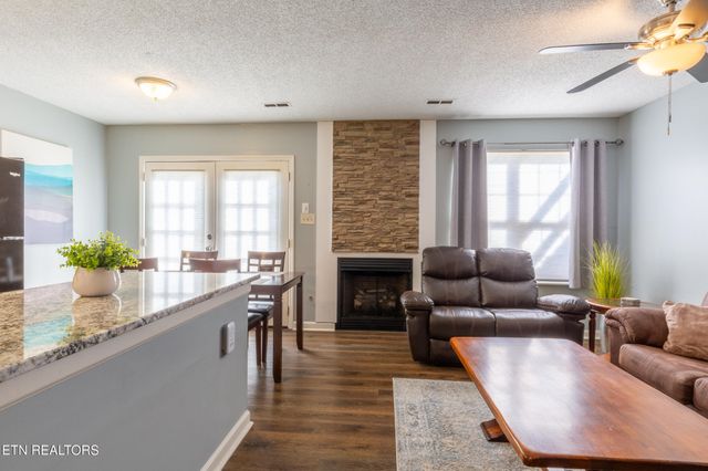 1307 Mountain Meadows Way, Sevierville, TN 37862