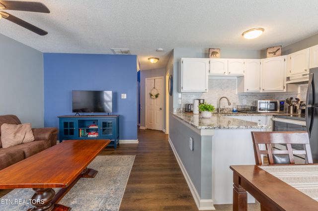 1307 Mountain Meadows Way, Sevierville, TN 37862