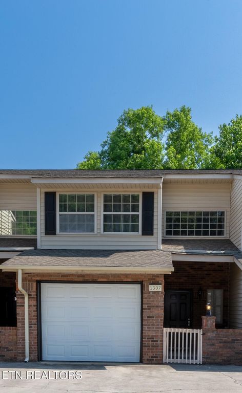 1307 Mountain Meadows Way, Sevierville, TN 37862