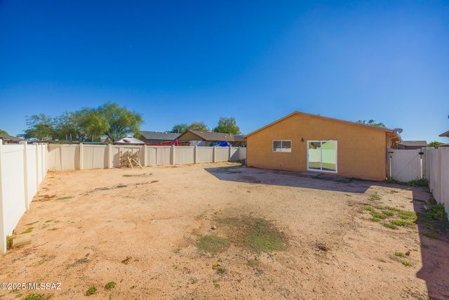 8296 W Redshank Drive, Tucson, AZ 85757