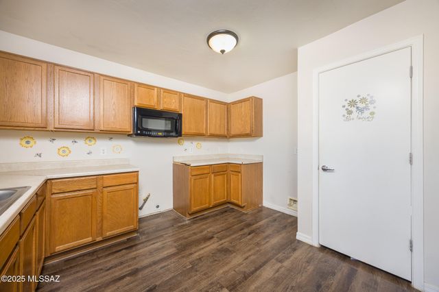 8296 W Redshank Drive, Tucson, AZ 85757