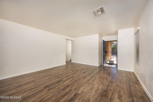 8296 W Redshank Drive, Tucson, AZ 85757