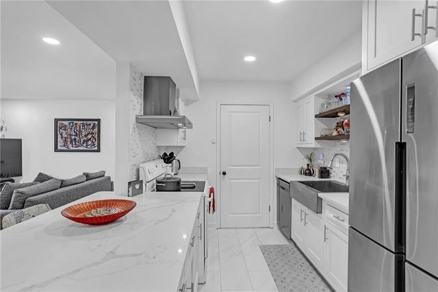 1211 Wingate Way, Atlanta, GA 30350