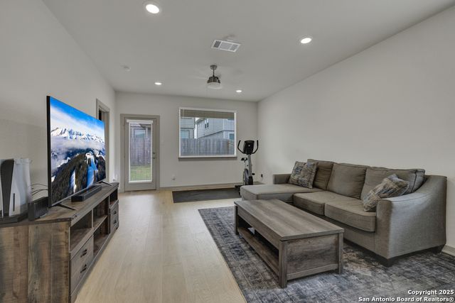 1312 Plymouth, San Marcos, TX 78666