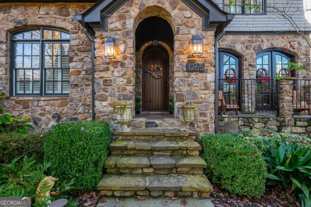 1265 University Drive, Atlanta, GA 30306