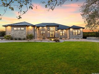 1709 Paradise Pkwy, Canyon Lake, TX 78133