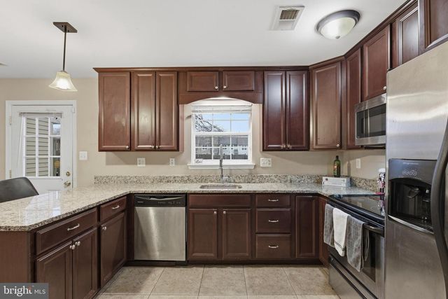 4044 BLUEBIRD DR, Waldorf, MD 20603