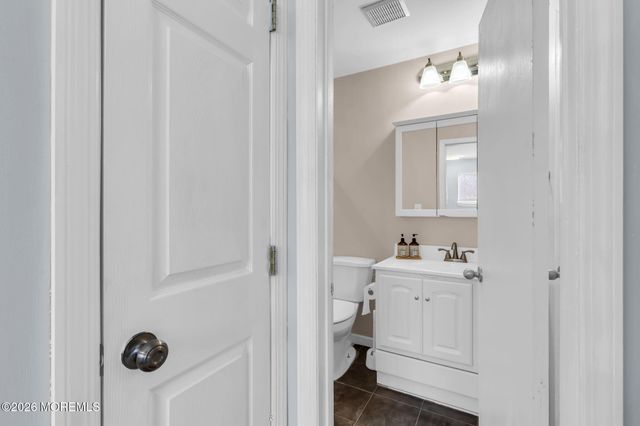 54 Ellen Heath Drive 54, Matawan, NJ 07747