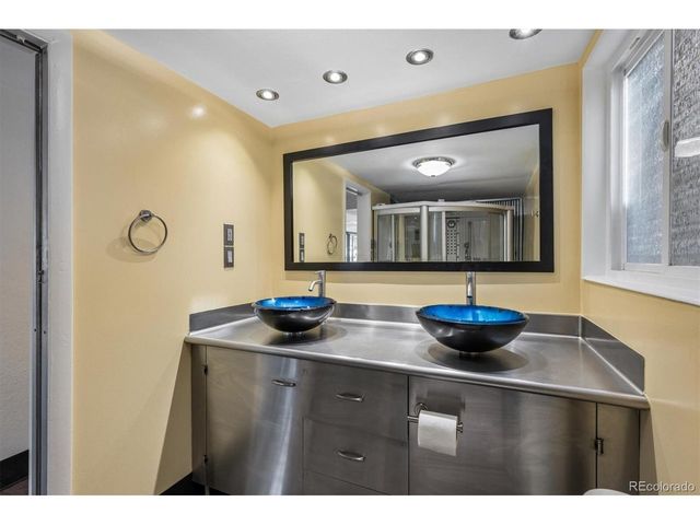 20 Gray St, Lakewood, CO 80226