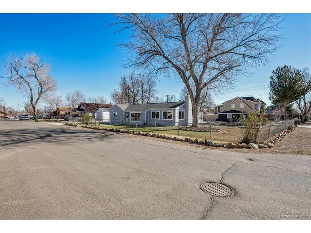 20 Gray St, Lakewood, CO 80226