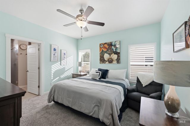 3706 S Greenbrier, Nampa, ID 83686