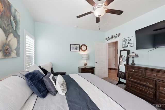 3706 S Greenbrier, Nampa, ID 83686