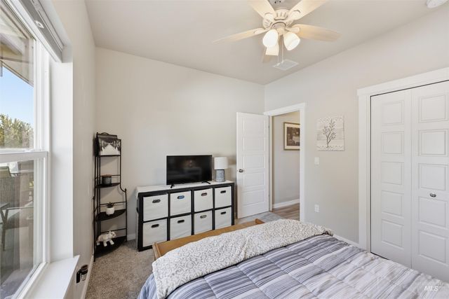 3706 S Greenbrier, Nampa, ID 83686