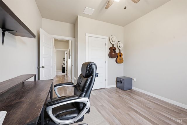 3706 S Greenbrier, Nampa, ID 83686