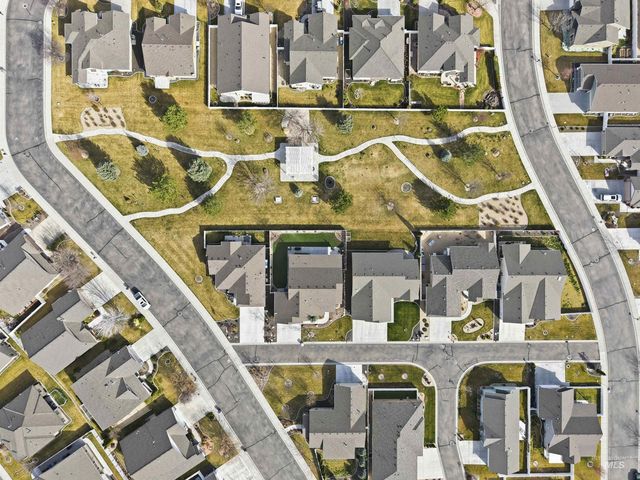 3706 S Greenbrier, Nampa, ID 83686