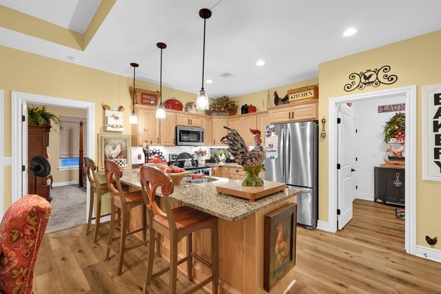 4965 N Indian Oak St, Bel Aire, KS 67226