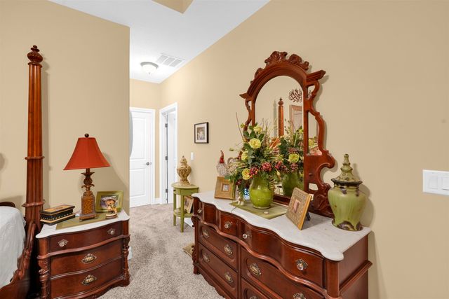 4965 N Indian Oak St, Bel Aire, KS 67226
