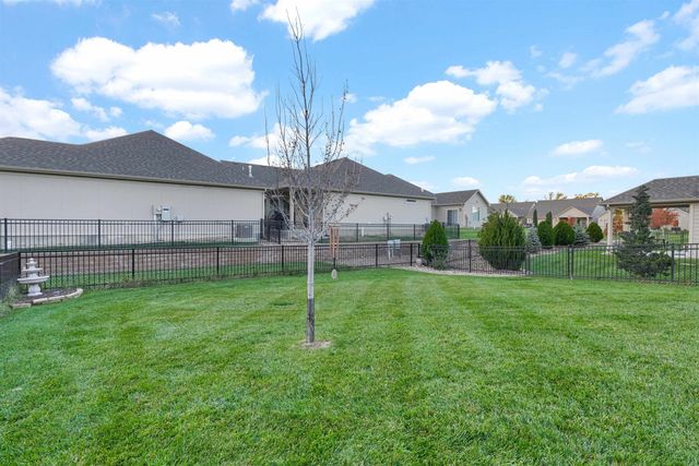 4965 N Indian Oak St, Bel Aire, KS 67226