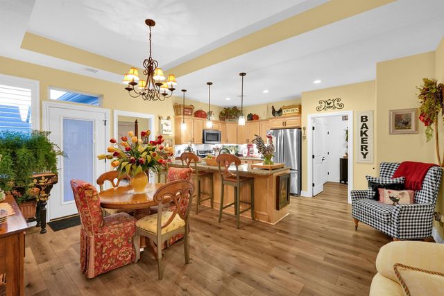 4965 N Indian Oak St, Bel Aire, KS 67226