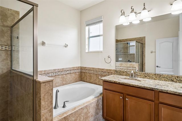 1904 THETFORD CIRCLE, Orlando, FL 32824