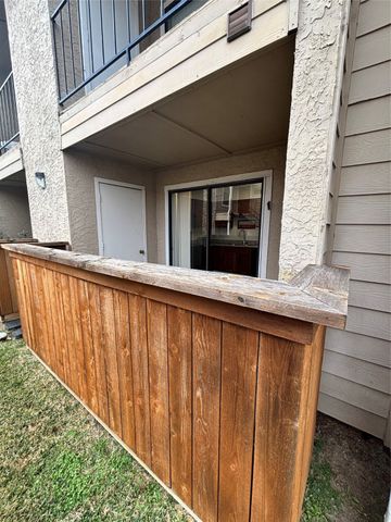 4748 Old Bent Tree Lane 301, Dallas, TX 75287