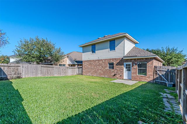 18111 Hillock Glen Lane, Cypress, TX 77429
