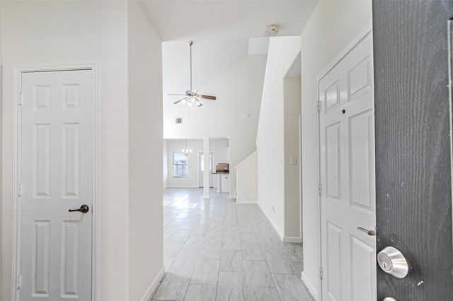 18111 Hillock Glen Lane, Cypress, TX 77429