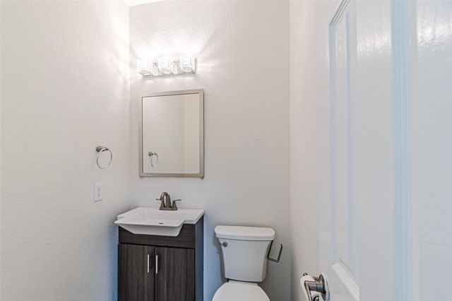 18111 Hillock Glen Lane, Cypress, TX 77429