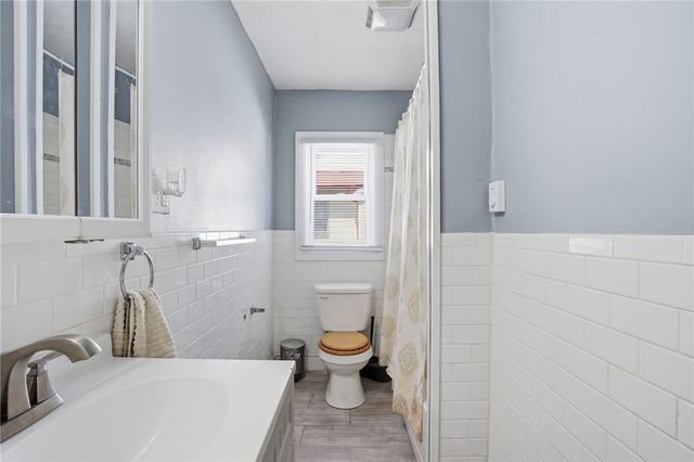 132 Roger Williams Avenue, Providence, RI 02907