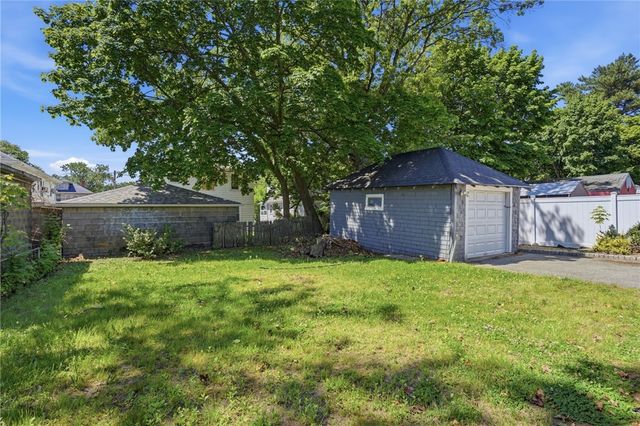 132 Roger Williams Avenue, Providence, RI 02907