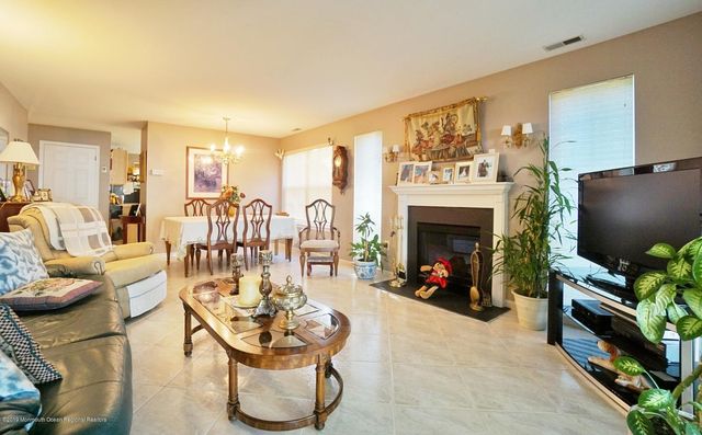 81 Pagoda Lane, Freehold, NJ 07728