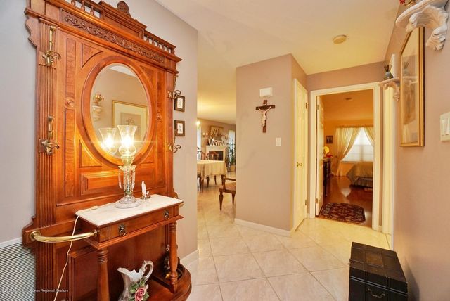 81 Pagoda Lane, Freehold, NJ 07728