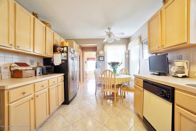 81 Pagoda Lane, Freehold, NJ 07728