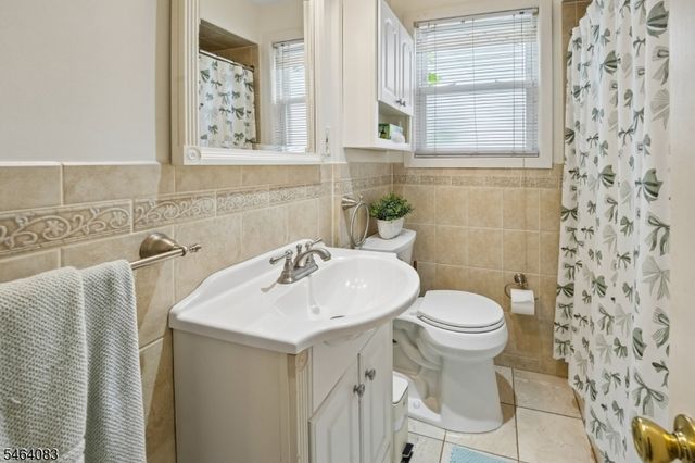 65 E 6Th St, Clifton City, NJ 07011