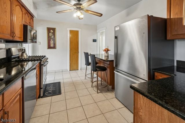 65 E 6Th St, Clifton City, NJ 07011