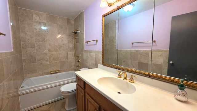 6033 N Sheridan Road 5G, Chicago, IL 60660