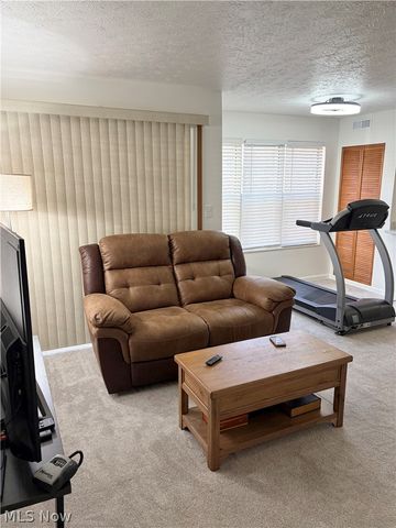 2305 Stoney Run Trail, Broadview Heights, OH 44147